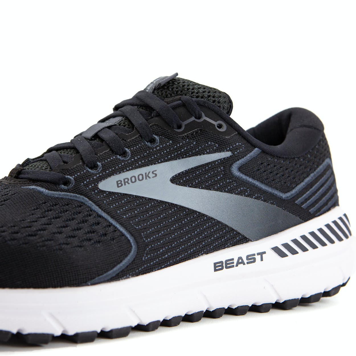 کفش تمرین مردانه بروکس مدل BEAST 20