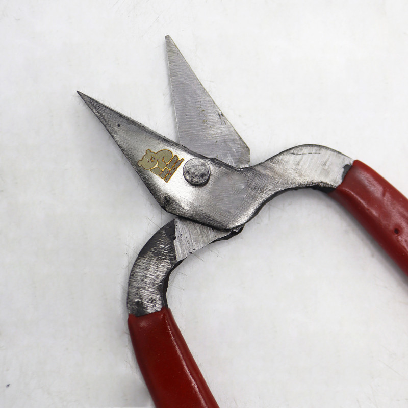 قیچی زرگری مدل بیگ بر طرح قمی کد YP-21CM قیچی زرگری مدل بیگ بر طرح قمی کد YP-21CM