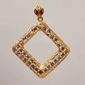 آویز گردنبند طلا 18 عیار زنانه گالری یارطلا مدل سه بعدی کد PL3D15