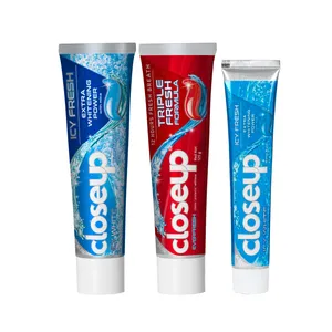 خمیر دندان کلوس آپ مدل Winter Blast وزن 125 گرم به همراه خمیر دندان کلوس آپ مدل Red Hot وزن 125 گرم به همراه خمیر دندان کلوس آپ مدل Winter Blast وزن 50 میلی لیتر