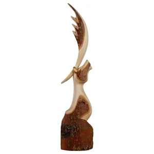 مجسمه چوبی طرح گوزن شاخ دار گالری روح چوب مدل sowag-wa-019