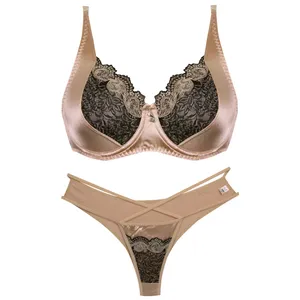 ست شورت و سوتین زنانه پانیذ مدل 9026-CR