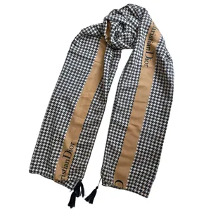 شال زنانه مدل نخی پیچازی منگوله دار کد 663