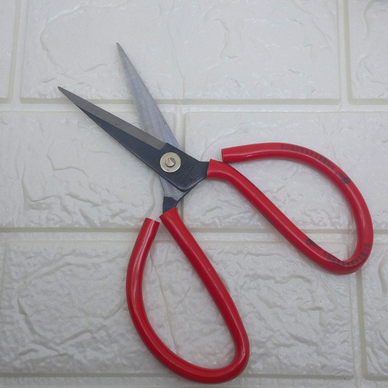 قیچی مدل چرم دوزی کد STN00A1