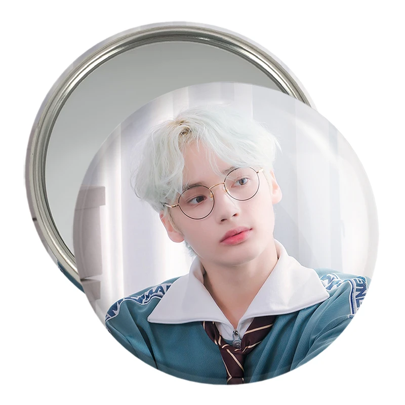 آینه جیبی خندالو مدل تهیون گروه تی اکس تی TXT  کد 20045