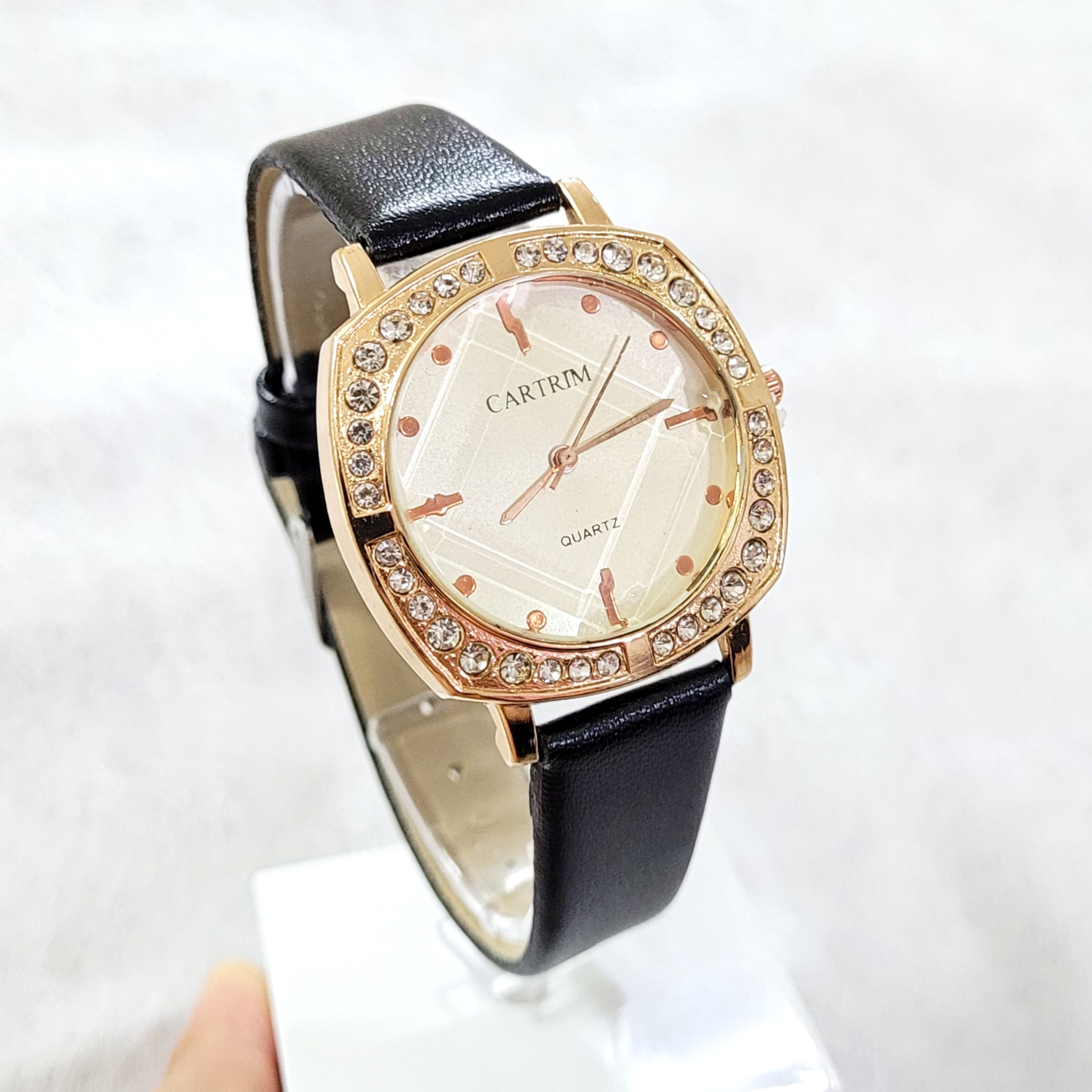 ساعت مچی عقربه ای دخترانه کارتریم کد 02 ساعت مچی عقربه ای دخترانه کارتریم کد 02