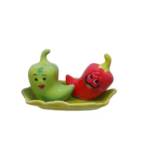 ست نمک پاش و فلفل پاش طرح Sweet Pepper مجموعه ی سه عددی