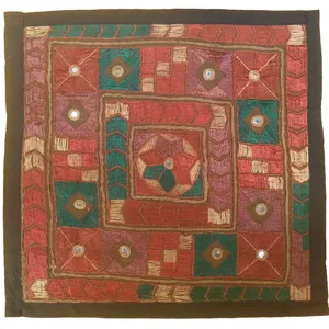 رومیزی سوزن دوزی مدل عسلی کد SOO68