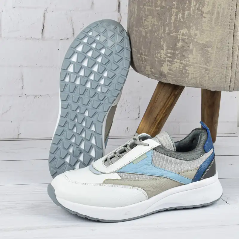 کفش روزمره زنانه مادو مدل پیوریا WH.2973