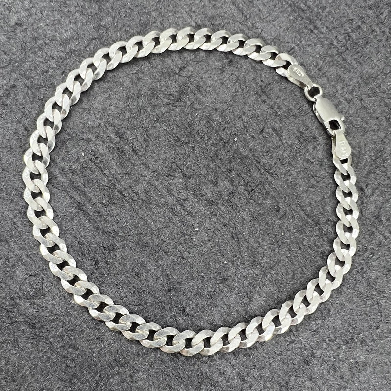 دستبند نقره زنانه گیرا مدل G467 دستبند نقره زنانه گیرا مدل G467