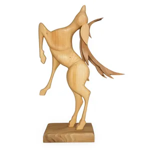 مجسمه مدل گوزن شاخ دار