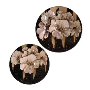 بشقاب دیوارکوب سرامیکی طرح گل برجسته کد 06 مجموعه 2 عددی