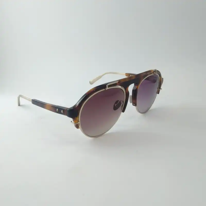 عینک آفتابی زنانه لیندا فارو مدل KRISVANASSCHE