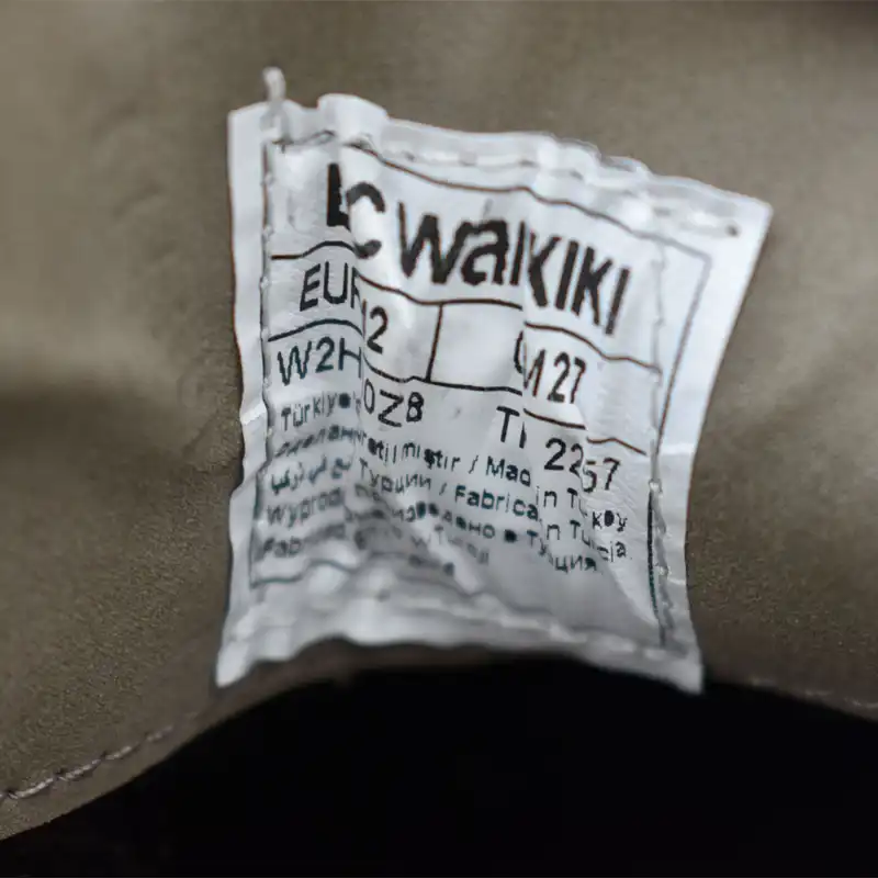 نیم بوت مردانه ال سی وایکیکی مدل W2HI00Z8