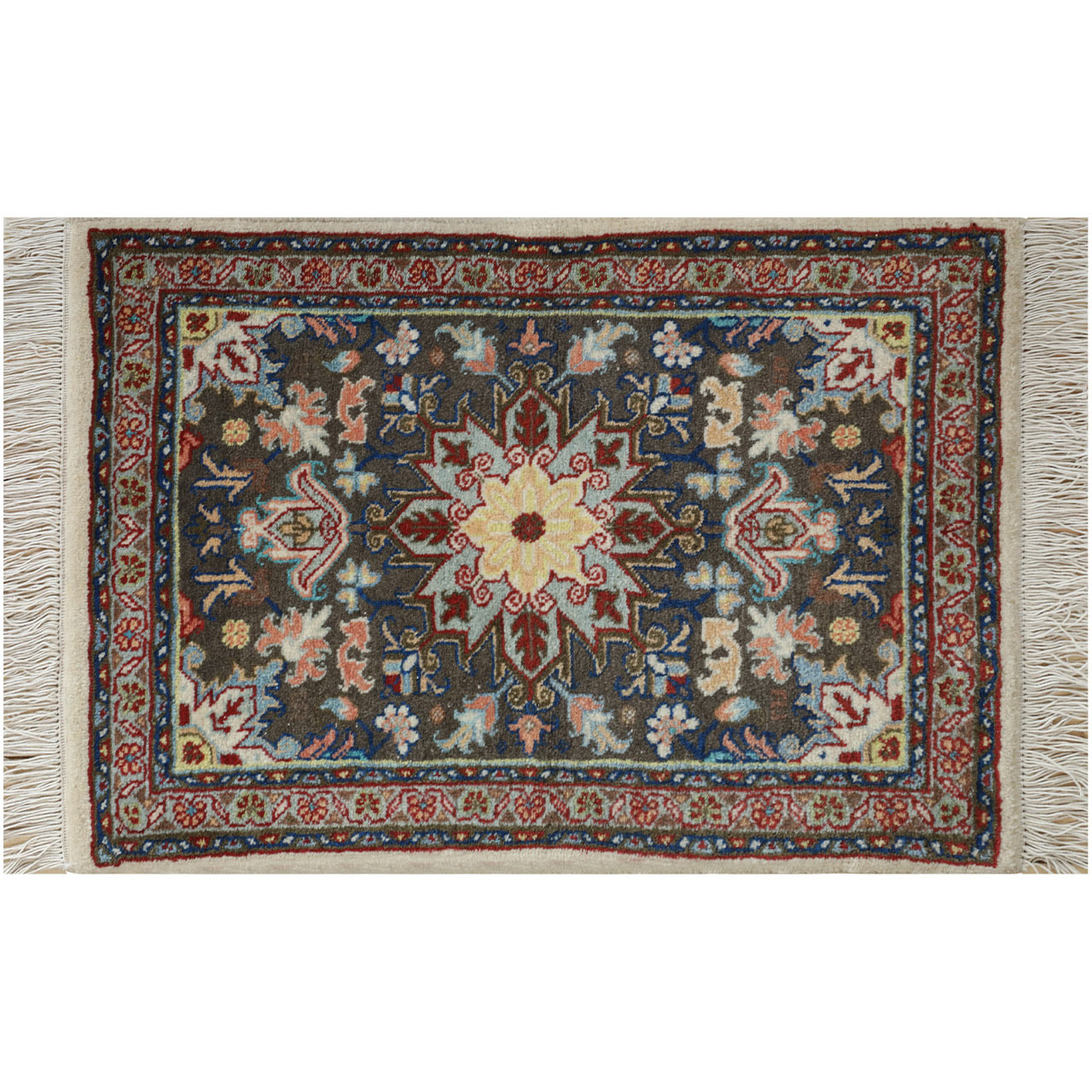 فرش دستبافت یک متری فرش هریس کد 101890 فرش دستبافت یک متری فرش هریس کد 101890