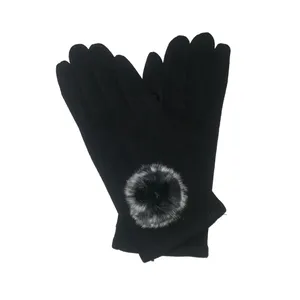 دستکش زنانه مدل پوم دار