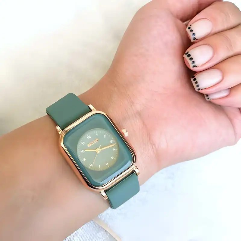 ساعت مچی عقربه ای مدل بند پیو ضد آلرژی کد 04