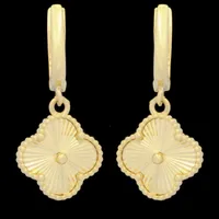 گوشواره طلا 18 عیار زنانه طلای مستجابی مدل ونکلیف کد 01