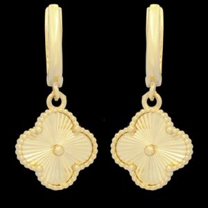 گوشواره طلا 18 عیار زنانه طلای مستجابی مدل ونکلیف کد 01