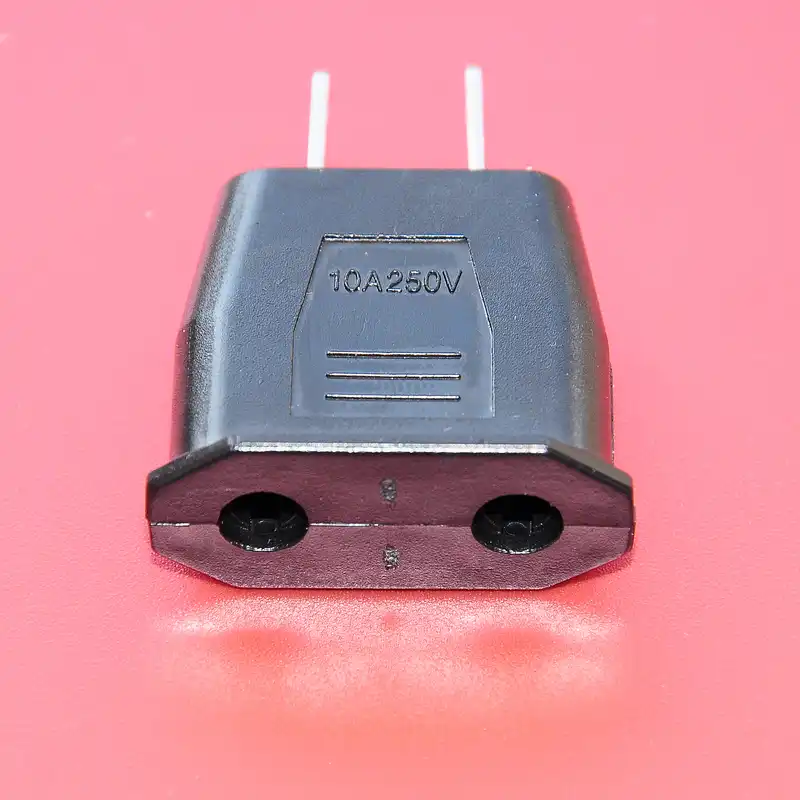 تبدیل برق دو به دو دیواری مدل G3090