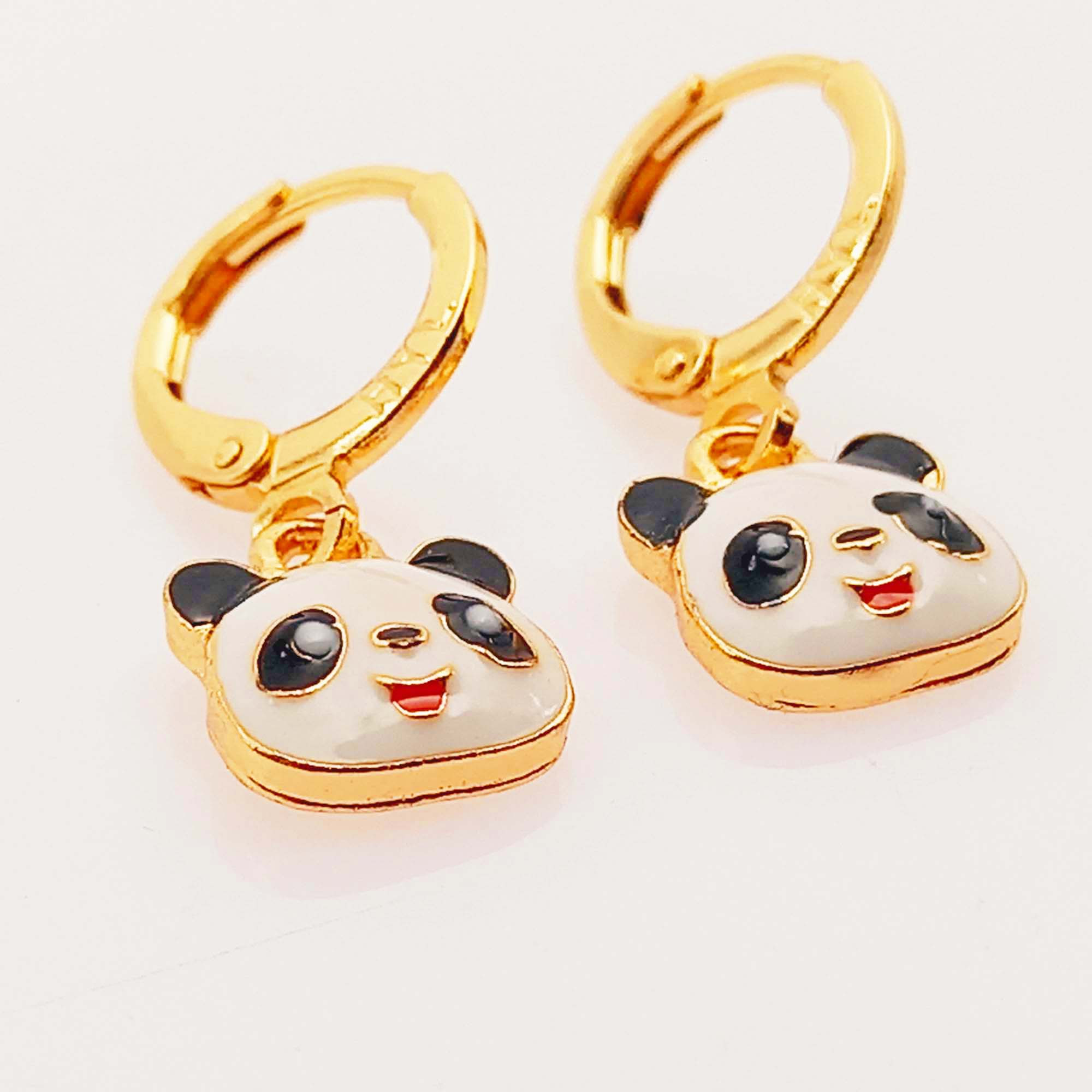 گوشواره دخترانه طرح پاندا کد 658GUD گوشواره دخترانه طرح پاندا کد 658GUD