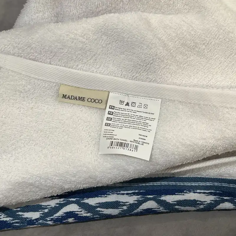 حوله مادام کوکو مدل Daine714 سایز 70x140 سانتی متر