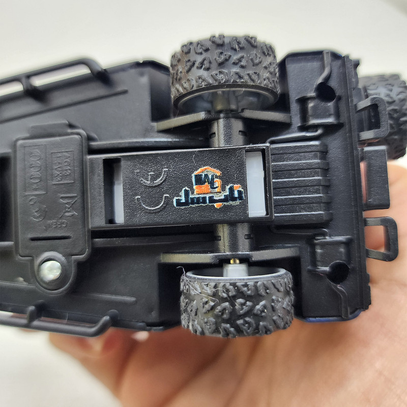 ماشین بازی ناب سل مدل فلزی چراغ دار تویوتا کلاسیک طرح کالسکه J40