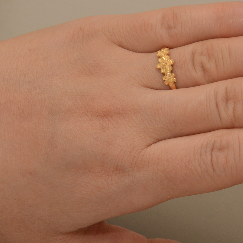 انگشتر طلا 18 عیار زنانه طلای مستجابی مدل گل آوا کد 25631 سایز 54 انگشتر طلا 18 عیار زنانه طلای مستجابی مدل گل آوا کد 25631 سایز 54