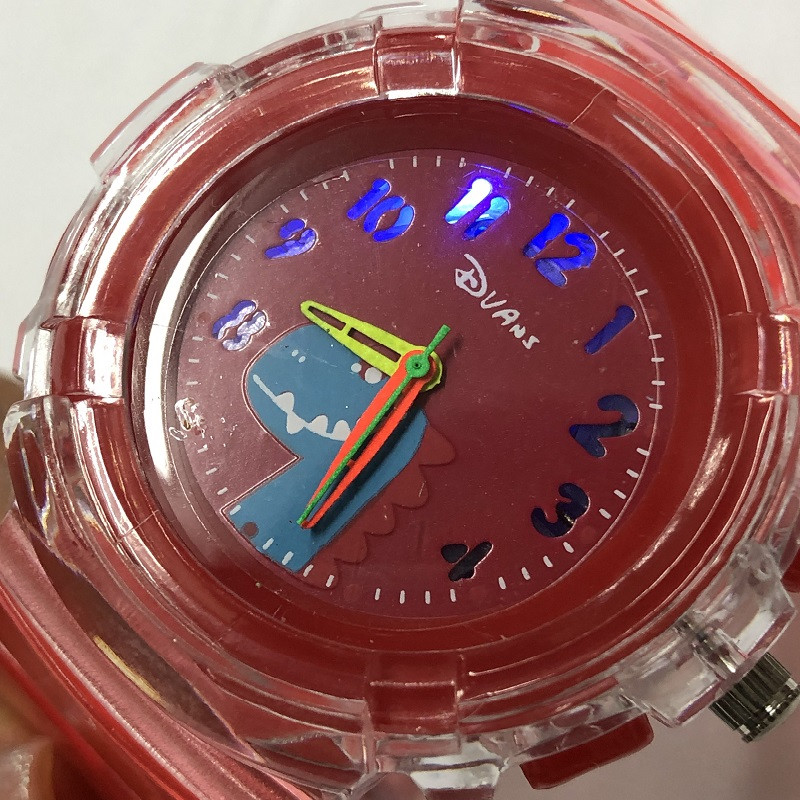 ساعت مچی عقربه ای مدل DVANS.gh112 ساعت مچی عقربه ای مدل DVANS.gh112