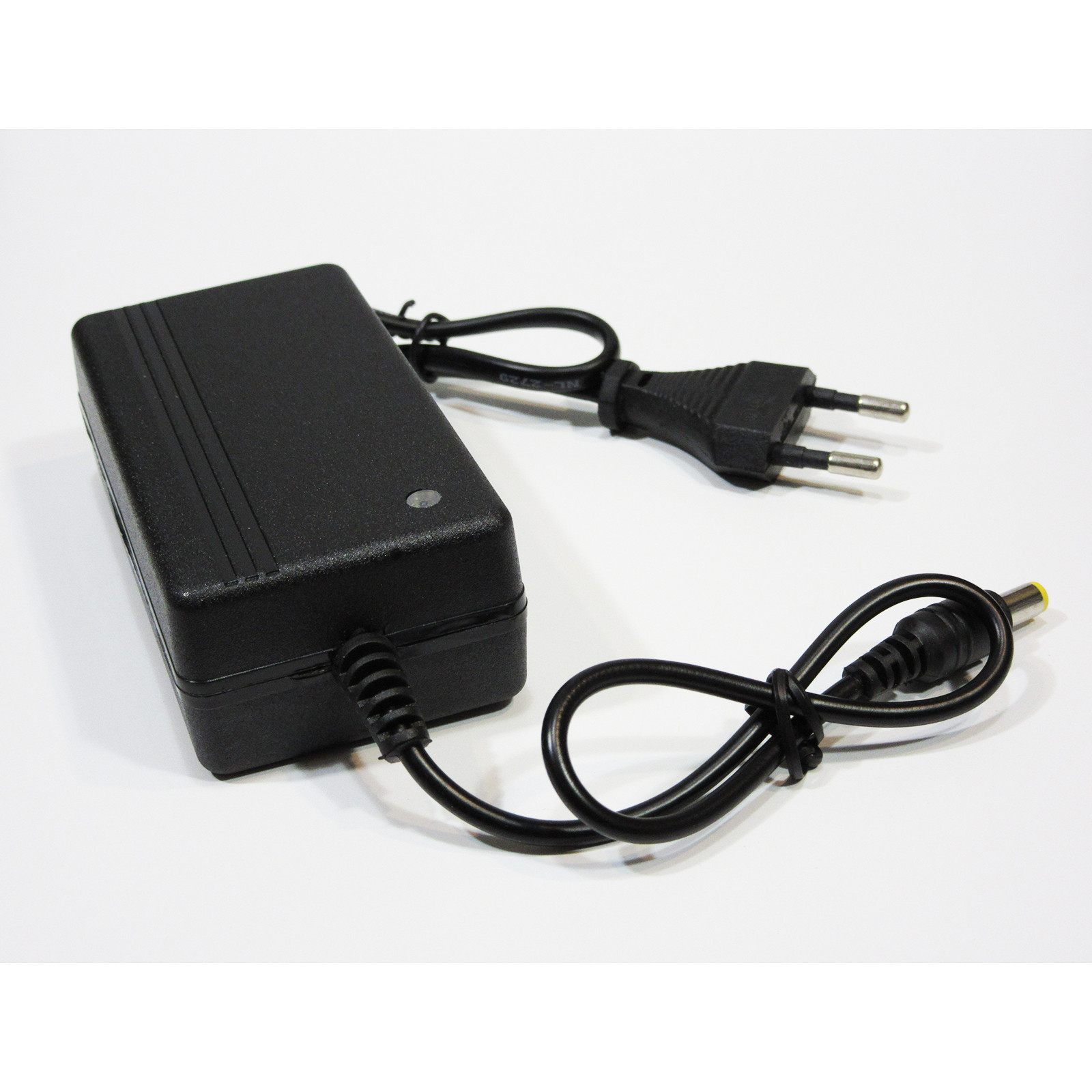 آداپتور 12 ولت 2 آمپر لکسوس کد real1.6a