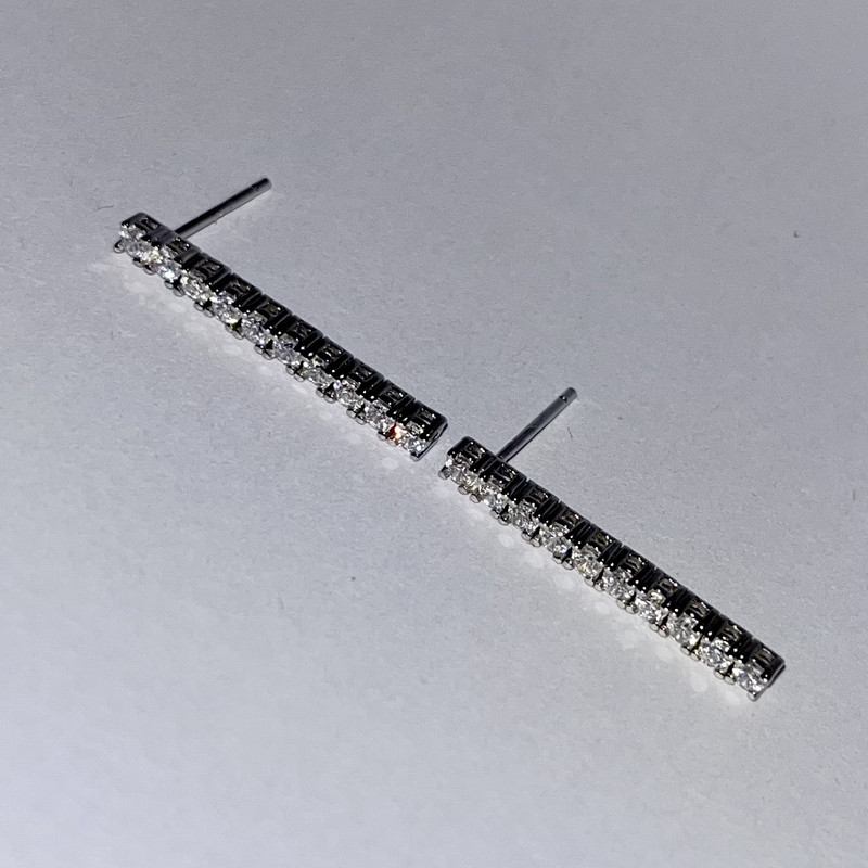 گوشواره نقره میخی زنانه مدل تنیسی