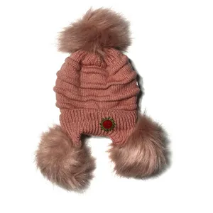 کلاه بافتنی بچگانه مدل پوم دار رنگ صورتی