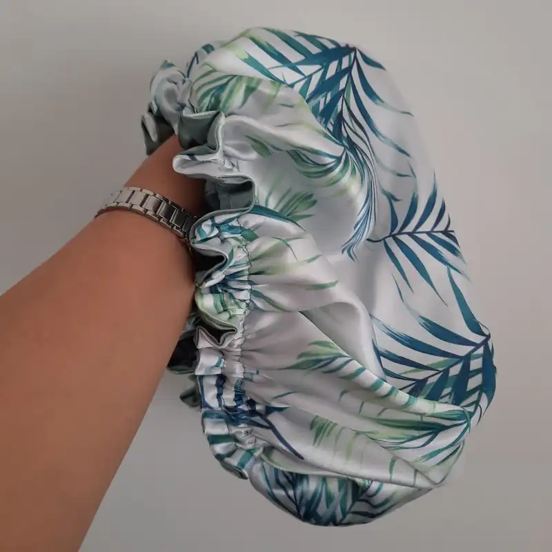 کلاه زنانه مدل ساتن ابریشم طرح هاوایی دو رو