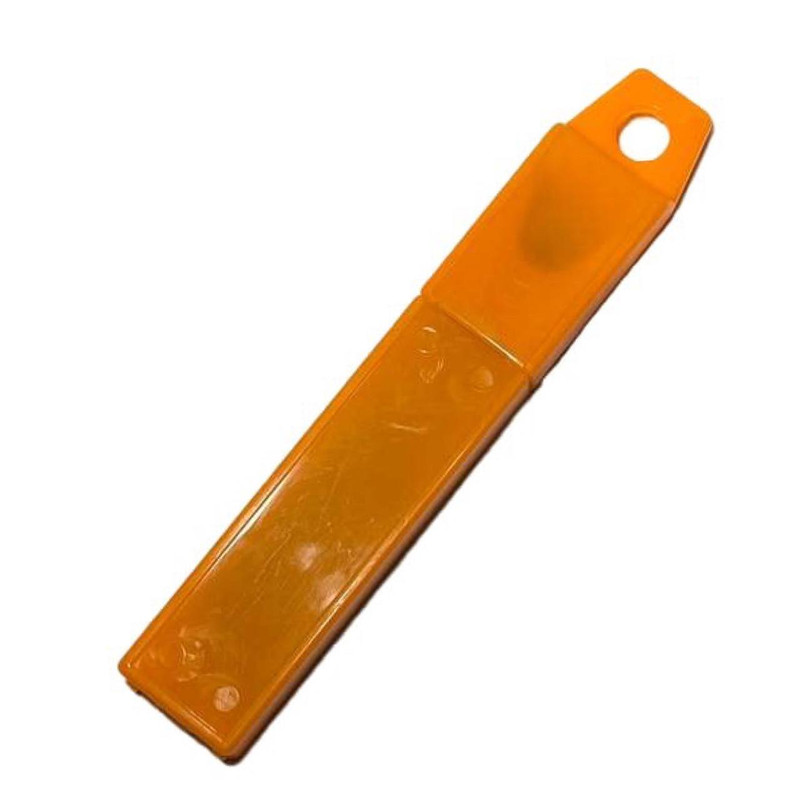 تیغ کاتر مدل DG-3747 بسته 10 عددی تیغ کاتر مدل DG-3747 بسته 10 عددی