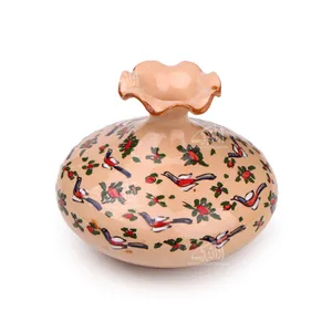 گلدان سفالی‏ نقاشی زیر لعابی‏ ‏ قهوه ای‏ طرح ‏لب چین‏ مدل 1015800002