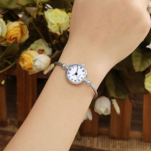 ساعت مچی عقربه ای زنانه مدل لوکس کد n-unan-s