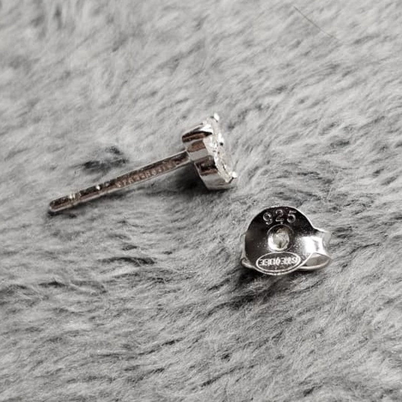 گوشواره نقره زنانه مدل گل با نگین زیرکنیا 7436