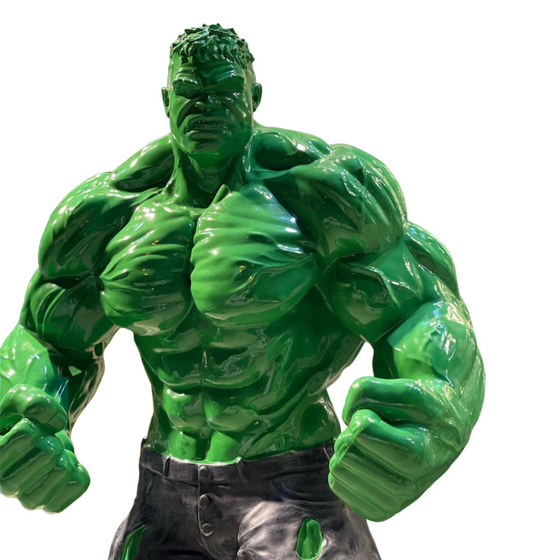 مجسمه مدل هالک ایستاده