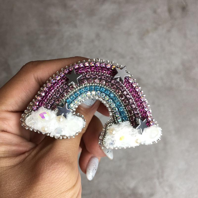 سنجاق سینه زنانه مدل رنگین کمان