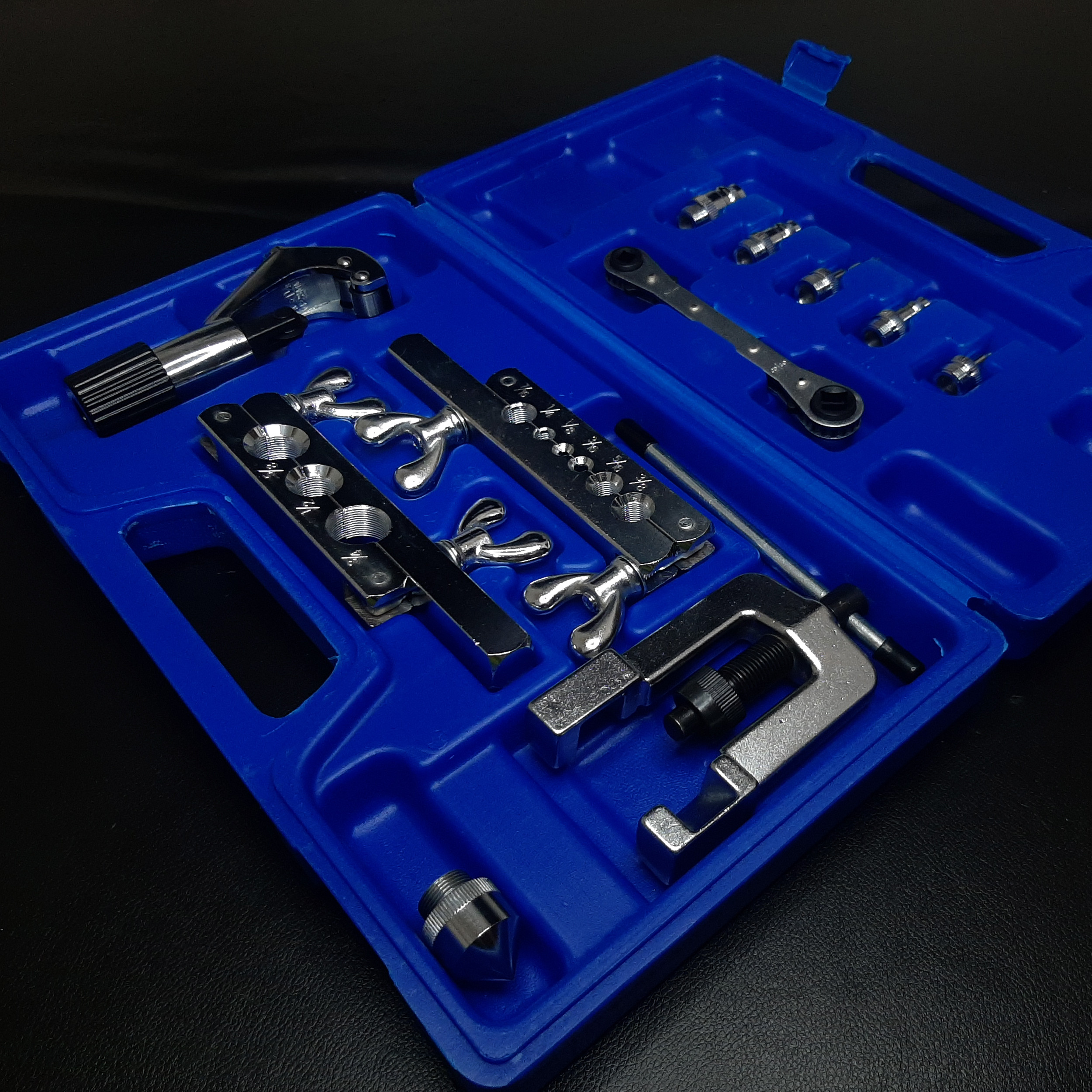 انبر لوله پرچ کن و برش لوله مسی لیوبی مدل 0012_20 مجموعه 12 عددی