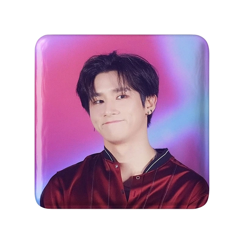 مگنت خندالو طرح آی ام گروه مانستا اکس MONSTA X  مدل مربعی کد 21123