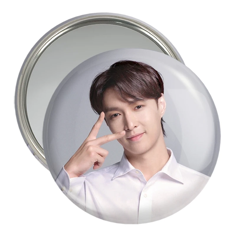 آینه جیبی خندالو مدل لی گروه اکسو EXO  کد 16796