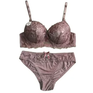 ست شورت و سوتین زنانه مدل  اسفنجی فنردار لبه گلدار