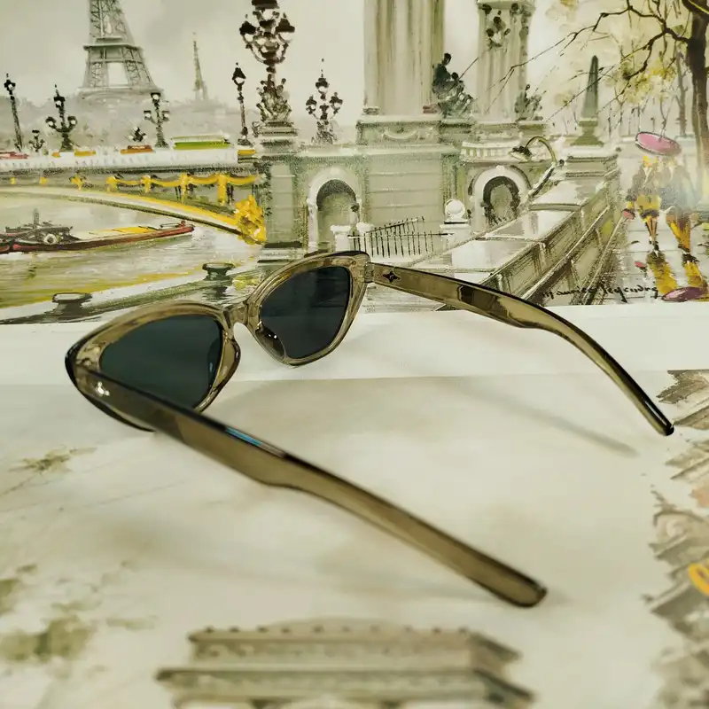 عینک آفتابی بچگانه مدل CH2 کد Z