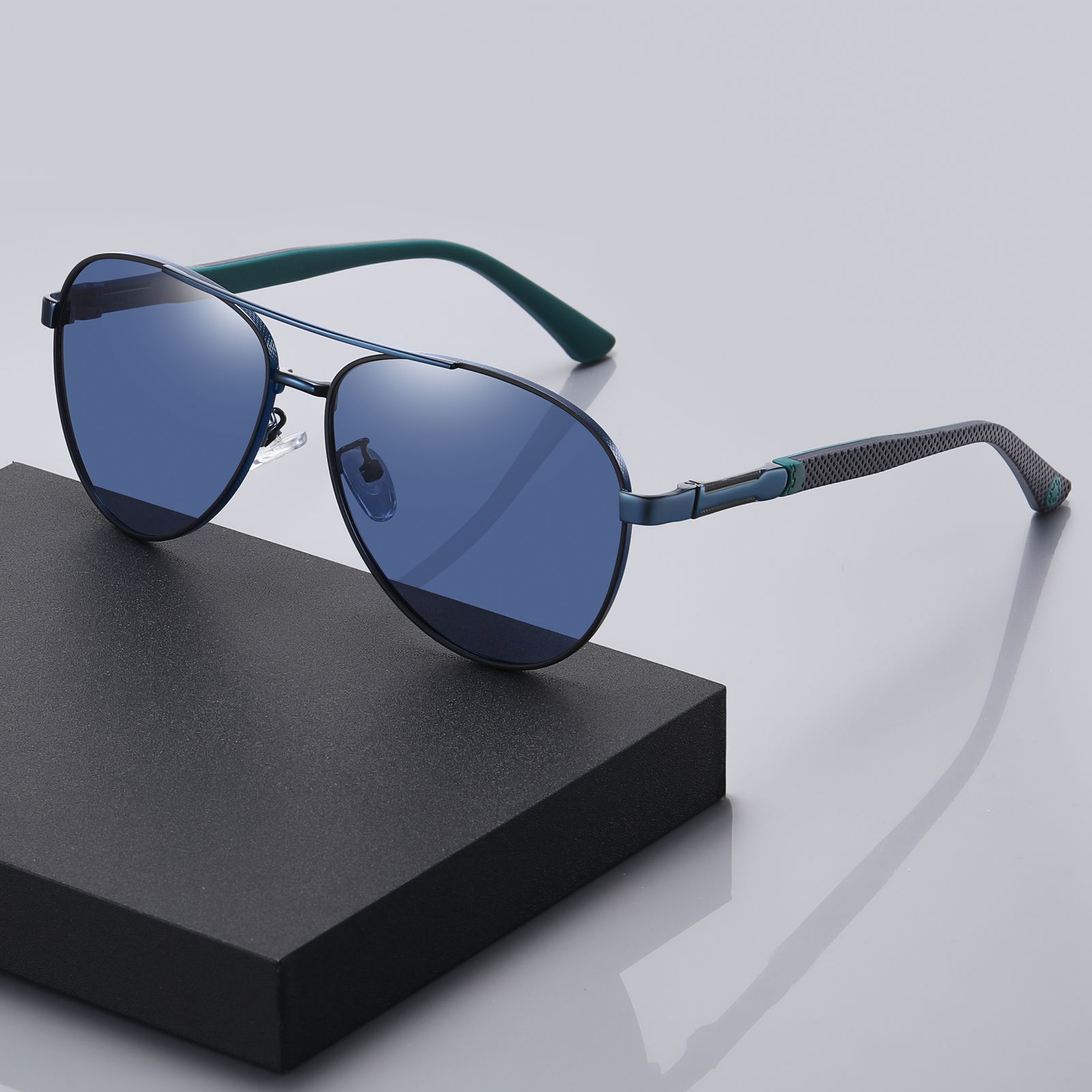 عینک آفتابی مردانه آلبرت وگ مدل 6319C102-P137 Polarized Avantgarde Visionary - - 5