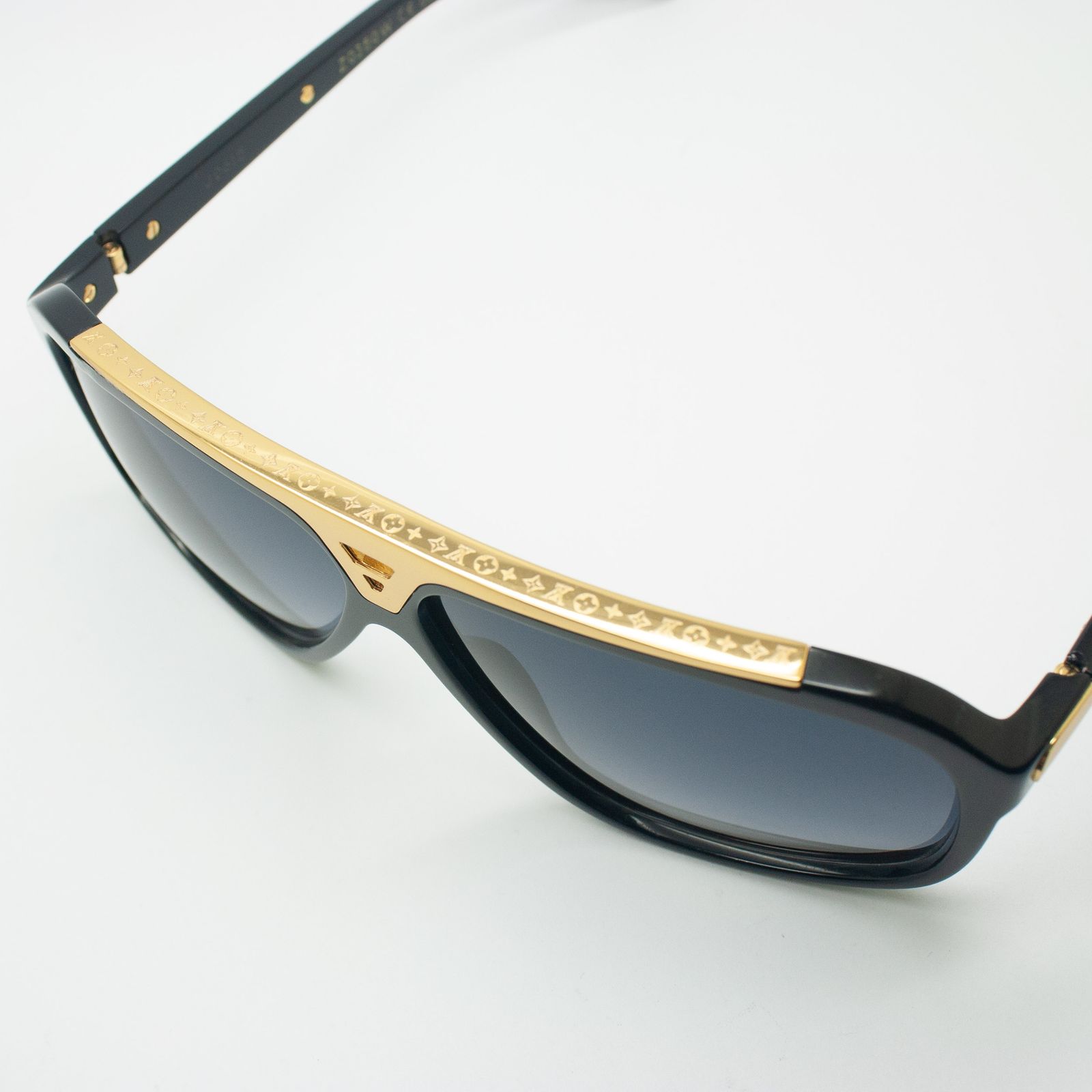 عینک آفتابی لویی ویتون مدل Z0350W B -  - 10