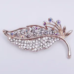 گل سینه زنانه مدل رو لباسی