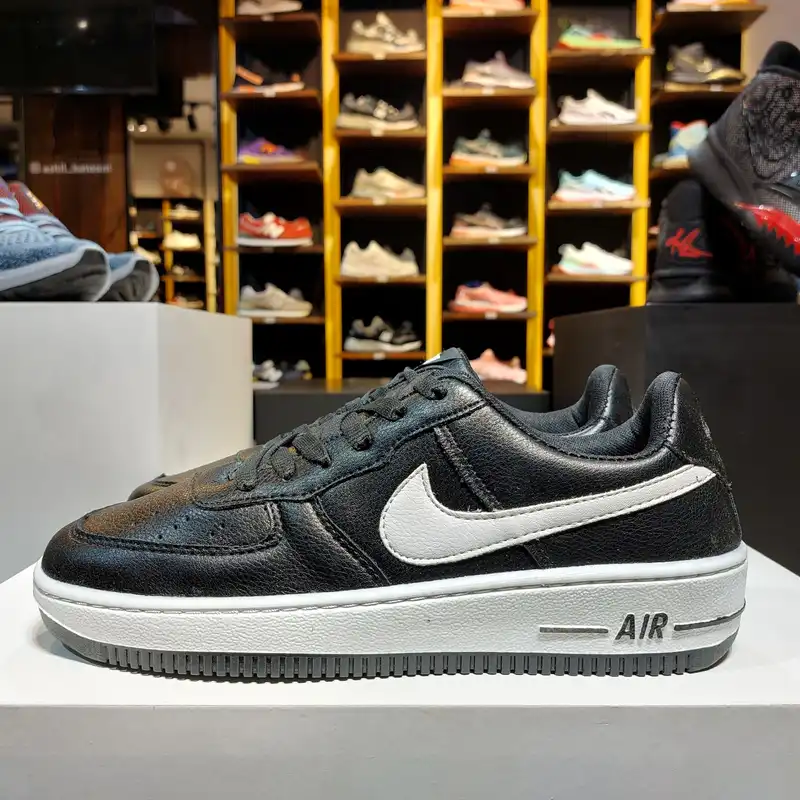 کفش پیاده روی مدل air force 1 bkwh-121003009