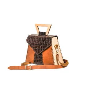 کیف دستی چرم و چوب مدل اش