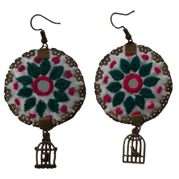 گوشواره سوزن دوزی کد B55 گوشواره سوزن دوزی کد B55